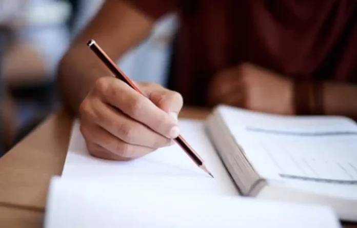 Bank of Baroda Office Assistant Previous Year Question Papers, Download PDF